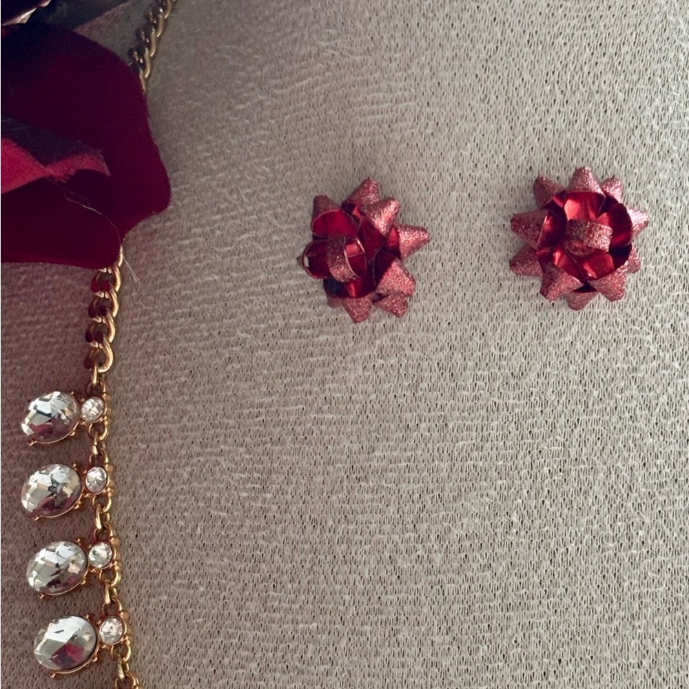 🌟BUY 1 GET 1 FREE🌟 BRAND NEW Festive Gift Bow Stud Earrings